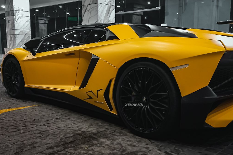 Chi tiet Lamborghini Aventador SV Roadster gan 40 ty o Viet Nam-Hinh-4