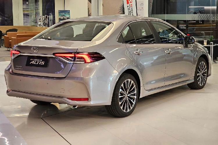 Toyota Corolla Altis 2024 nang cap sap ra mat tai Viet Nam-Hinh-3