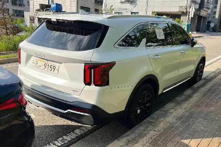 Chi tiet Kia Sorento 2024, dau Hyundai SantaFe-Hinh-5