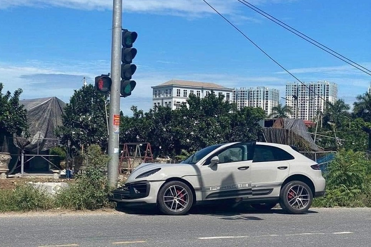 Chi tiet Porsche Macan S cua hau ve Van Thanh gap nan nat dau