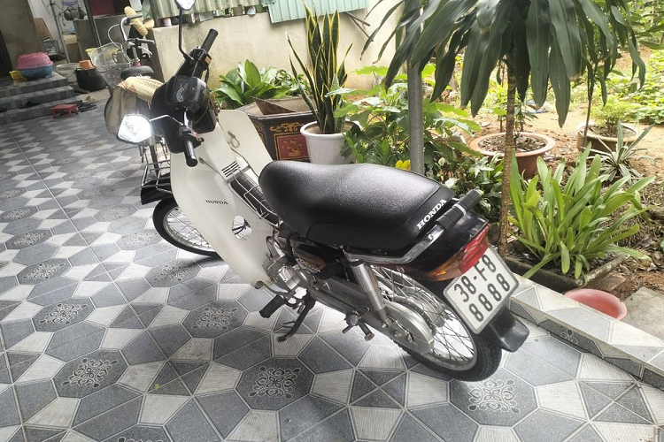 Honda Dream bien tu quy 8 rao ban 288 trieu co den 2 nguoi chu-Hinh-5