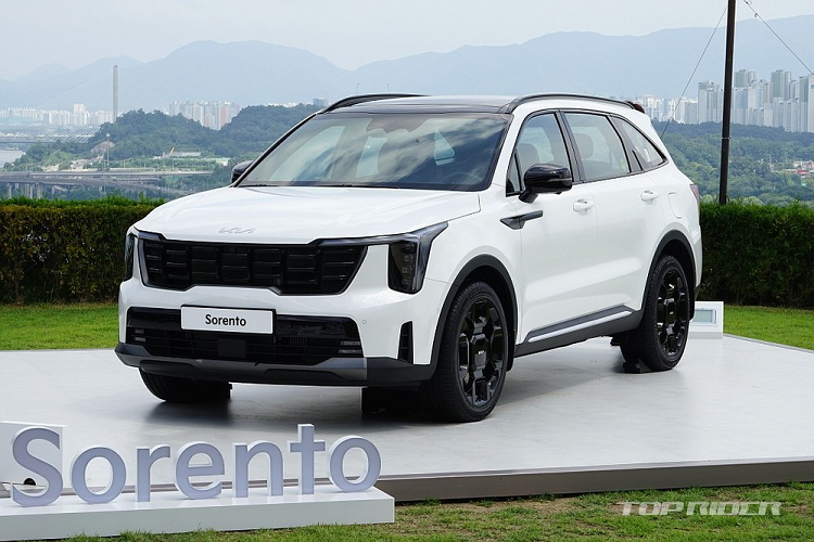 Kia Sorento 2024 dat ngang ngua Hyundai SantaFe moi-Hinh-2