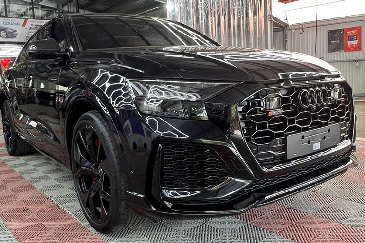 Xem Audi RS Q8 gan 10 ty doc nhat Viet Nam cua dai gia Nghe An