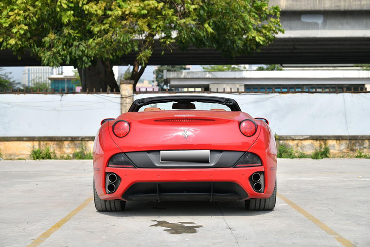 Dai gia Dang Le Nguyen Vu lai tau Ferrari California hon 10 ty-Hinh-4