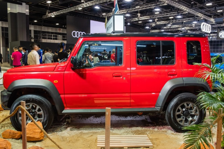 Chi tiet Suzuki Jimny phien ban 5 cua-Hinh-3