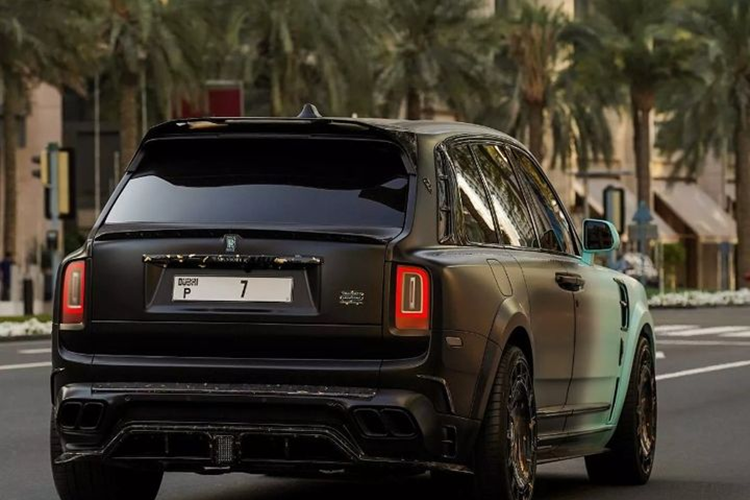 Chiec Rolls-Royce Cullinan Mansory gan bien so gia 365 ty dong-Hinh-7