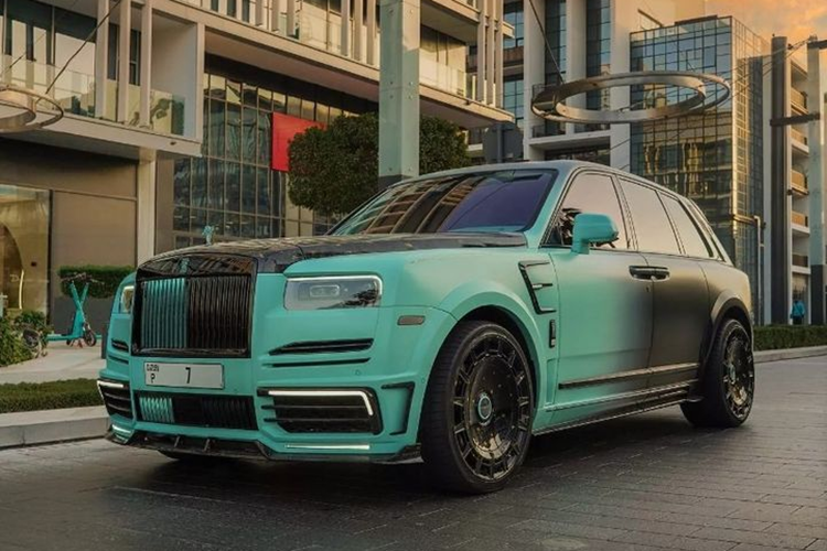 Chiec Rolls-Royce Cullinan Mansory gan bien so gia 365 ty dong