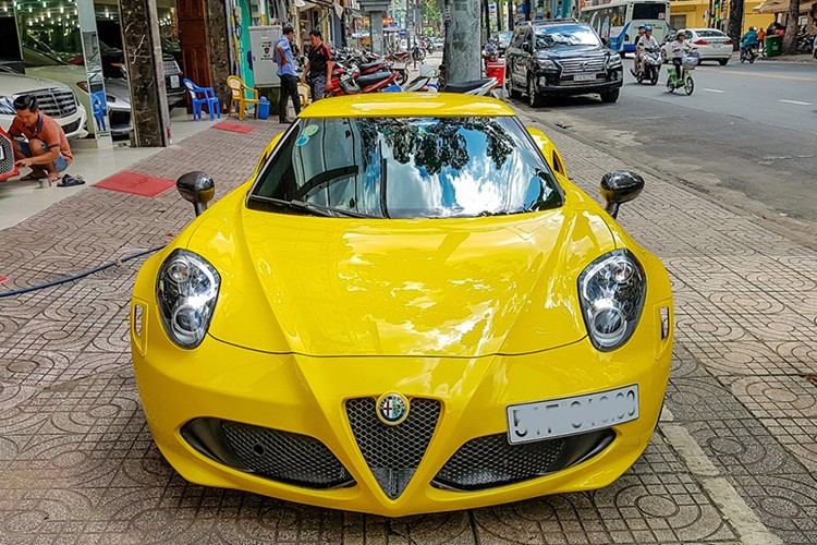 Alfa Romeo 4C Launch Edition hon 4 ty trung bien doc 12345-Hinh-9