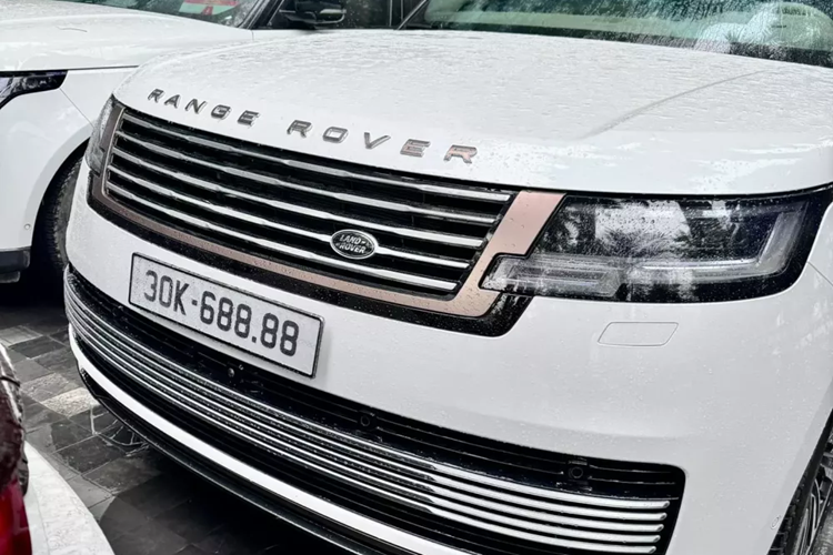 Bien 30K-688.88 gan len xe sang Range Rover SV hon 25 ty-Hinh-2