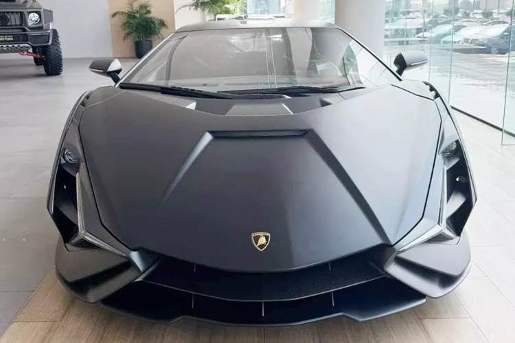 Lamborghini Sian 76 ty cua Hoang Kim Khanh trong the nao?