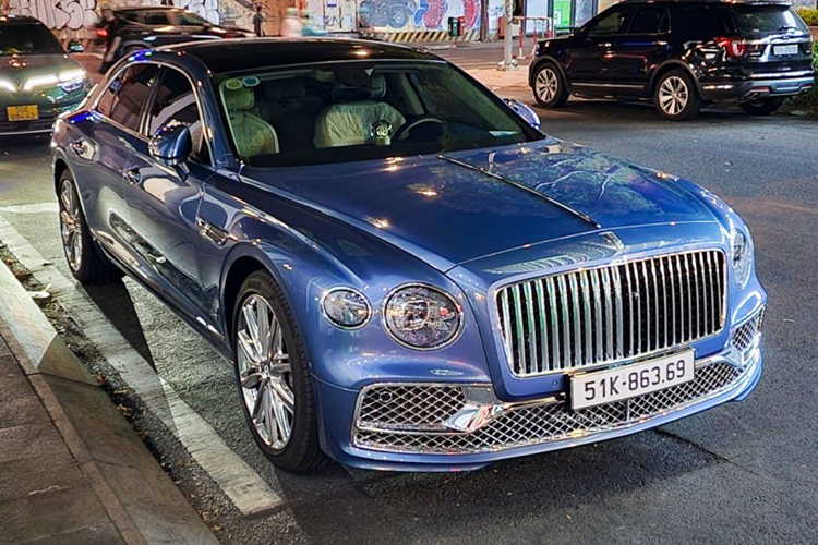 Tan thay Bentley Flying Spur hybrid o Sai Gon-Hinh-5