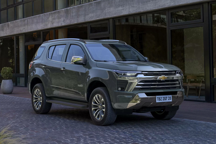 Dien mao tuoi moi cua SUV 7 cho Chevrolet TrailBlazer 2025-Hinh-2