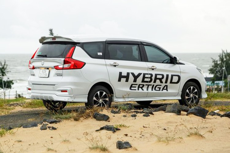 Suzuki Ertiga Hybrid dang duoc hang uu dai le phi truoc ba, lai suat-Hinh-2