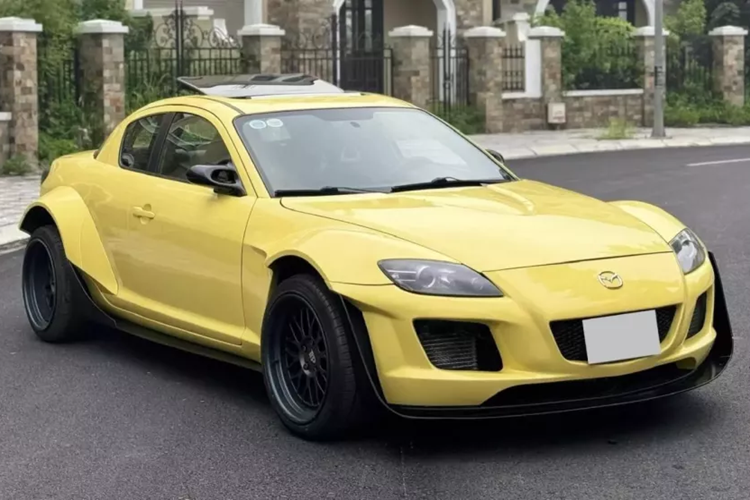 Huyen thoai Mazda RX-8 gan 1,4 ty cua Qua Vu