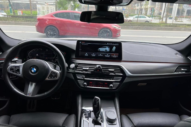 BMW 530i M Sport VIN 2022 dua ra uu dai gi tai Viet Nam?-Hinh-3