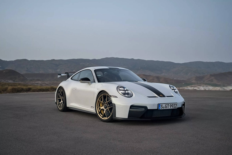 Porsche 911 GT3 2025 cai tien nhe, co gia hon 5,6 ty dong