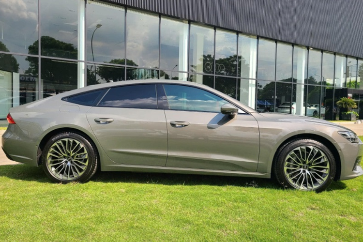 Audi A7 Sportback 2024 co gia tham khao 2,99 ty dong-Hinh-4