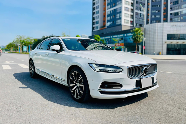 Volvo S90 LWB chay 2 nam gia con 1,85 ty dong-Hinh-3