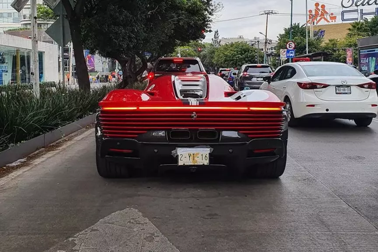 Sieu xe dac biet Ferrari Daytona SP3 gia khung toi 400 ty dong?-Hinh-2