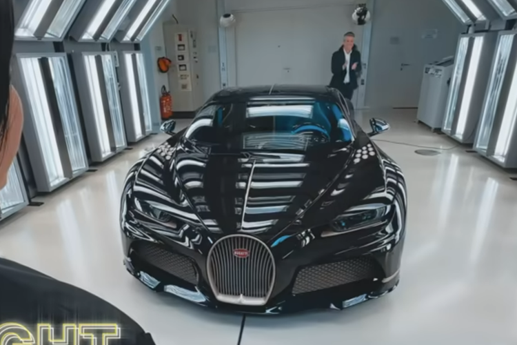 Dai gia Thai Lan khoe Bugatti Chiron Super Sport doc pham hon 125 ty-Hinh-5