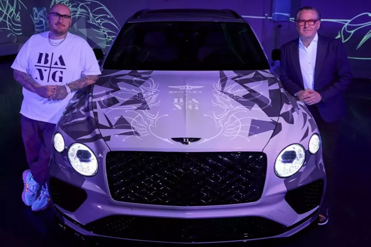 Bentley Bentayga dac biet lap lanh duoi den UV-Hinh-3