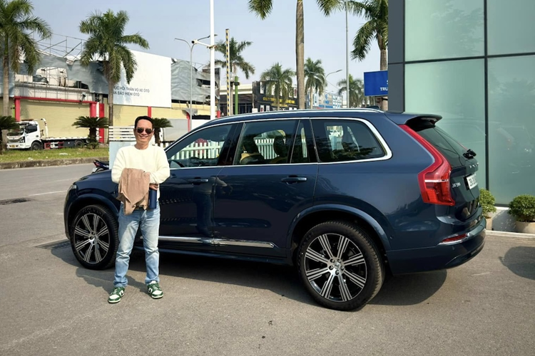 Vo chong ca si My Linh sam Volvo XC90 moi hon 4,3 ty-Hinh-4