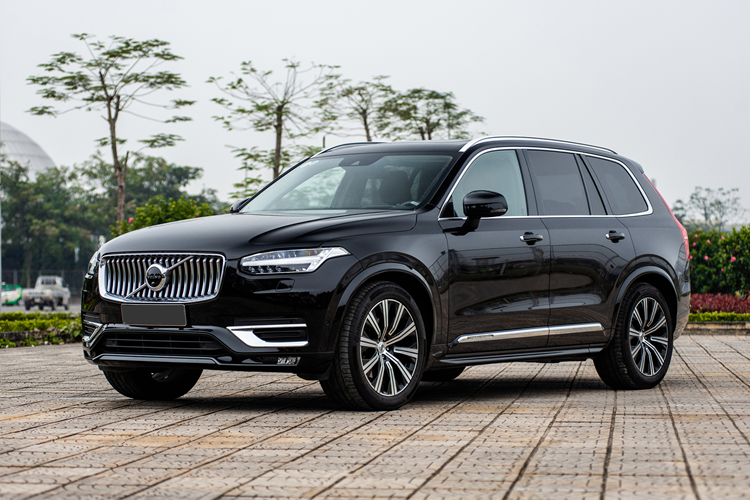 Vo chong ca si My Linh sam Volvo XC90 moi hon 4,3 ty-Hinh-5