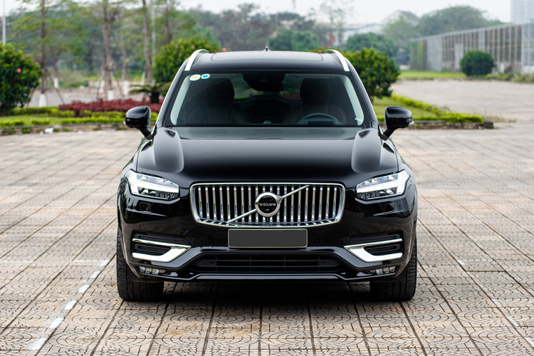 Vo chong ca si My Linh sam Volvo XC90 moi hon 4,3 ty-Hinh-6