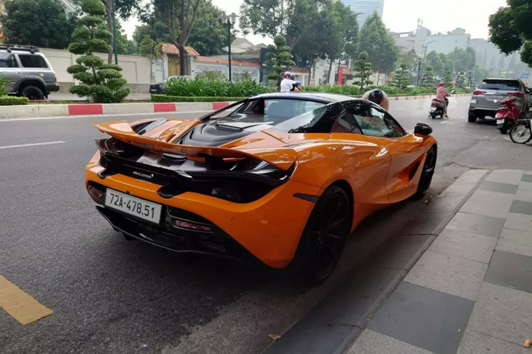 Dai gia Vung Tau khoe McLaren 720S Spider trong dan xe 200 ty-Hinh-8