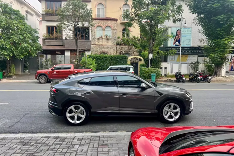 Sieu xe Lamborghini Urus chay 1.345km gia hon 10 ty-Hinh-2