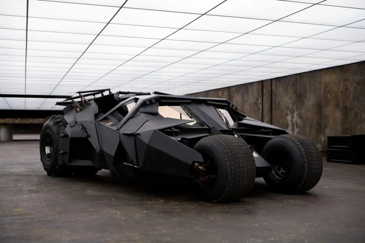 10 chiec Batmobile Tumbler gia ban ra tu hon 71 ty dong