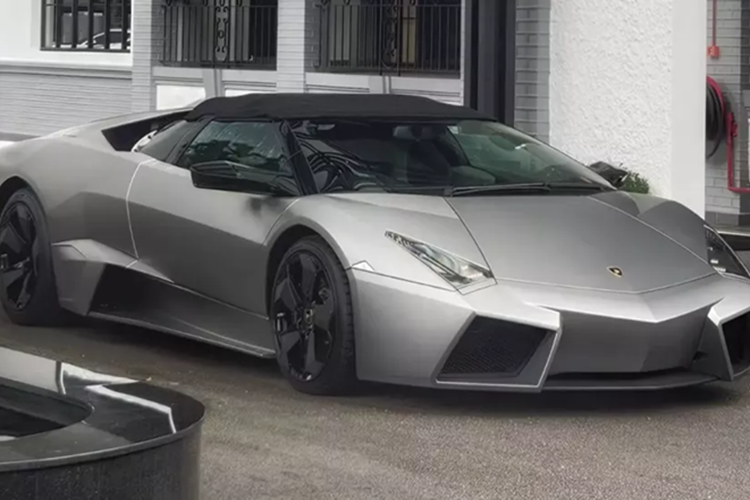 Can canh Lamborghini Reventon Roadster dac biet cua Hoang tu Malaysia-Hinh-2