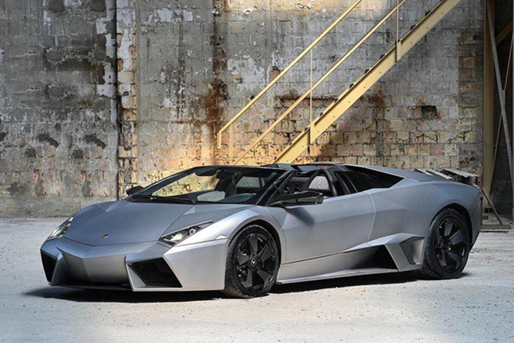 Can canh Lamborghini Reventon Roadster dac biet cua Hoang tu Malaysia-Hinh-5