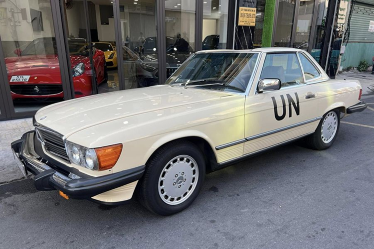 Xe co Mercedes-Benz 380 SL cua vua ca phe xuong pho Sai Gon-Hinh-2