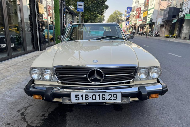 Xe co Mercedes-Benz 380 SL cua vua ca phe xuong pho Sai Gon-Hinh-3