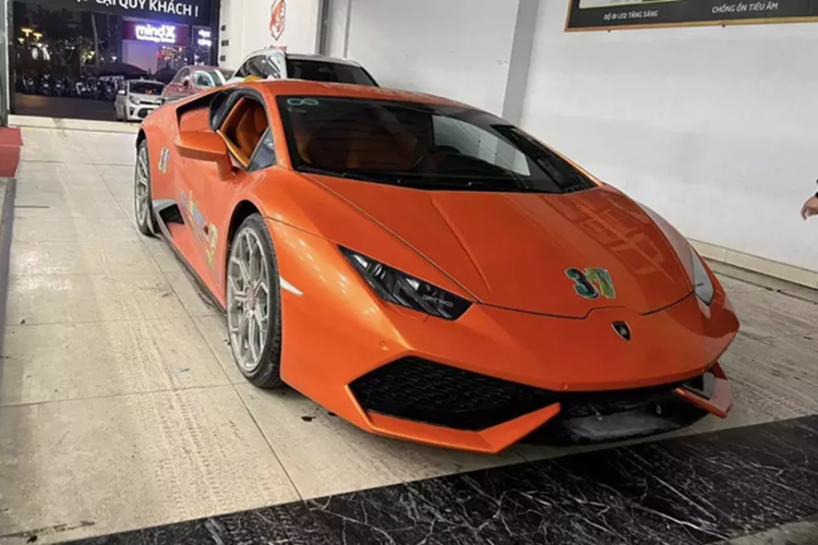 Vi sao 'Dai gia dong nat' Nghe An ban Lamborghini Huracan sau 1 nam?