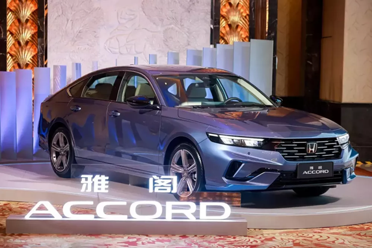 Honda trinh lang sedan Accord 2025 phien ban may xang