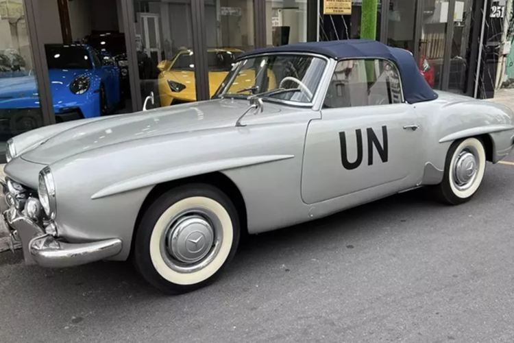 “Qua” Vu sap lo dien ca dan Mercedes-Benz 190 SL sieu hiem-Hinh-3