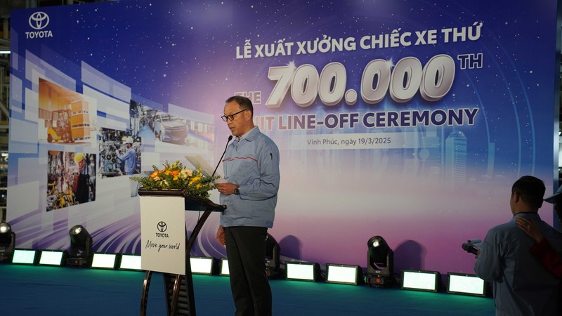 700.000 chiec oto xuat xuong, Toyota Viet Nam can moc an tuong