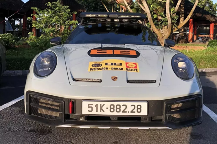 Doanh nhan Hai Phong dung Porsche 911 Dakar 'phuot xuyen luc dia' lan 3-Hinh-7