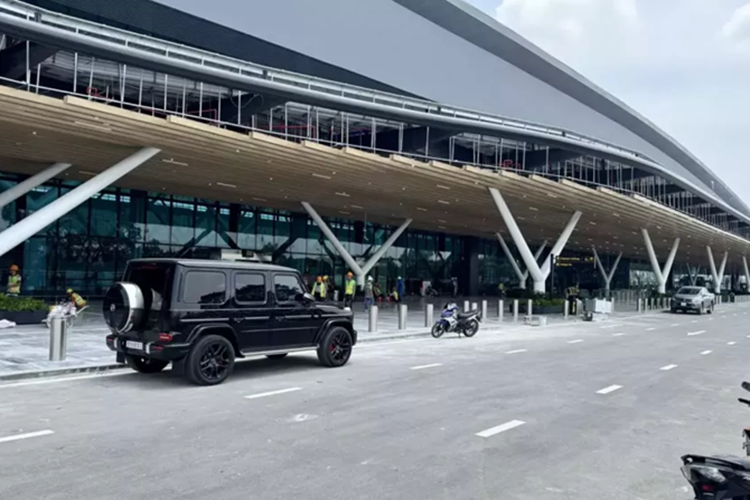 Honda Civic Type R va Mercedes-AMG G63 