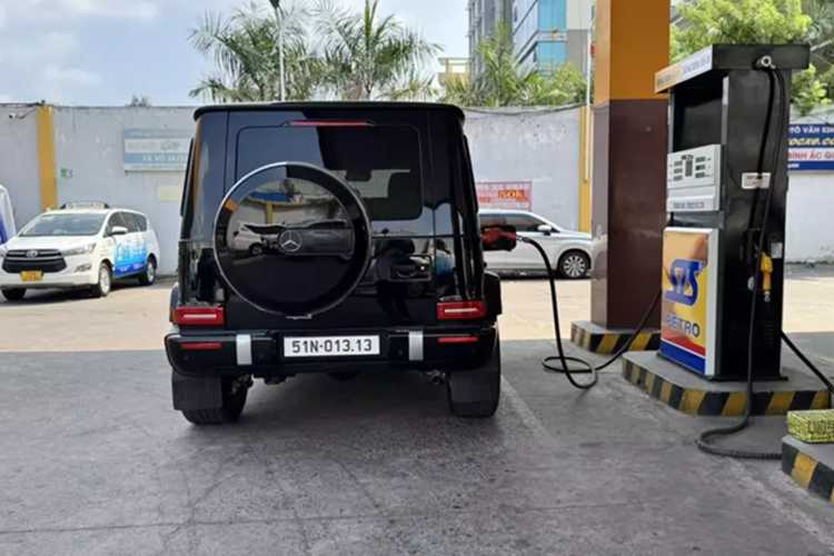 Honda Civic Type R va Mercedes-AMG G63 