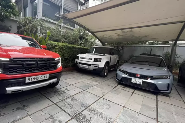 Honda Civic Type R va Mercedes-AMG G63 