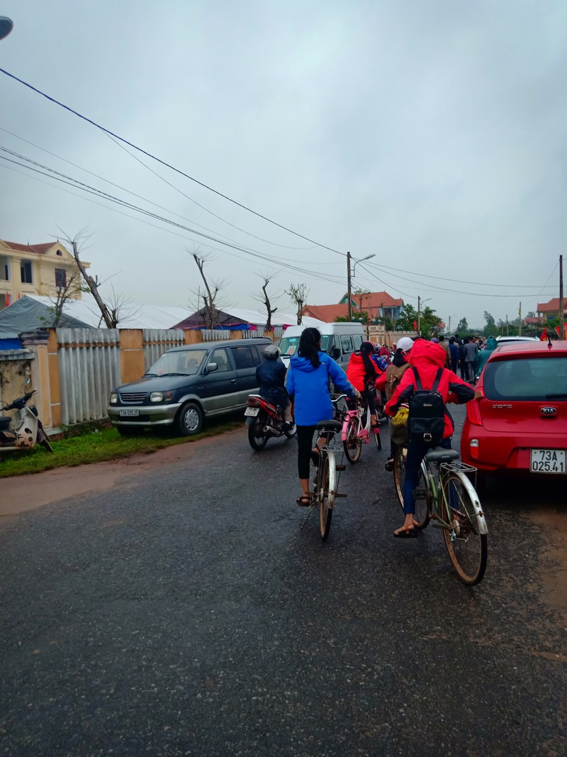 Quang Binh: Dung tru so xa to chuc dam cuoi con gai lanh dao-Hinh-2