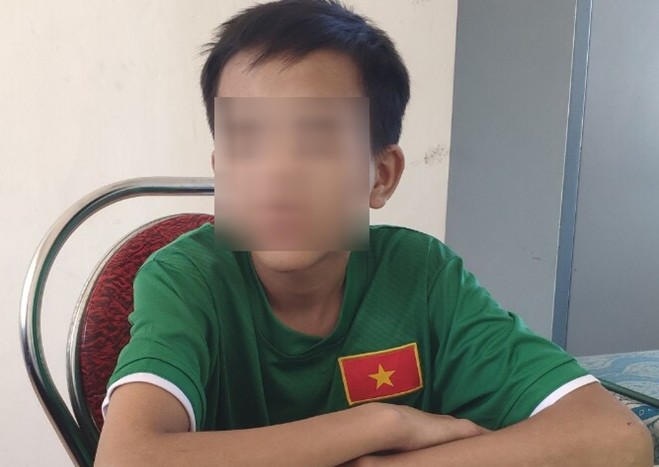 Cau be 15 tuoi duoc menh danh sieu dao chich vi gay ra 35 vu trom tai san