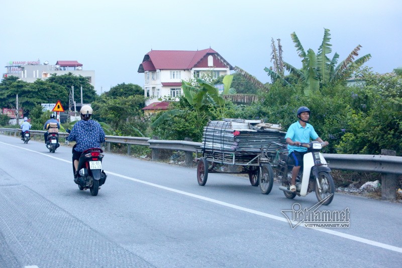 CSGT tiet lo nguyen nhan tai nan tham khoc o Hai Duong 6 nguoi chet-Hinh-11