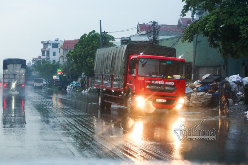 CSGT tiet lo nguyen nhan tai nan tham khoc o Hai Duong 6 nguoi chet-Hinh-13