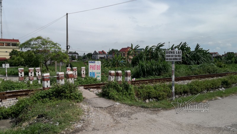 CSGT tiet lo nguyen nhan tai nan tham khoc o Hai Duong 6 nguoi chet