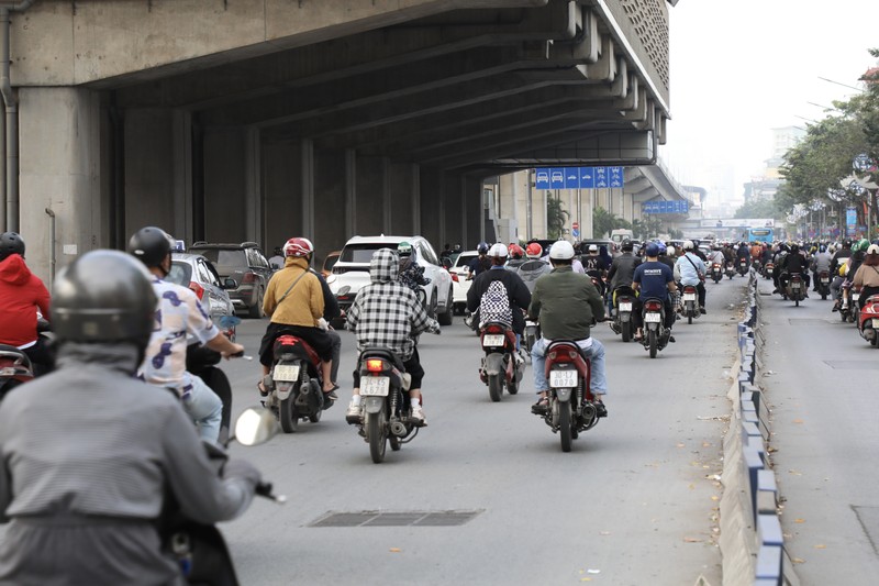 Duong Nguyen Trai o Ha Noi van hon loan sau gan 4 thang phan lan-Hinh-4