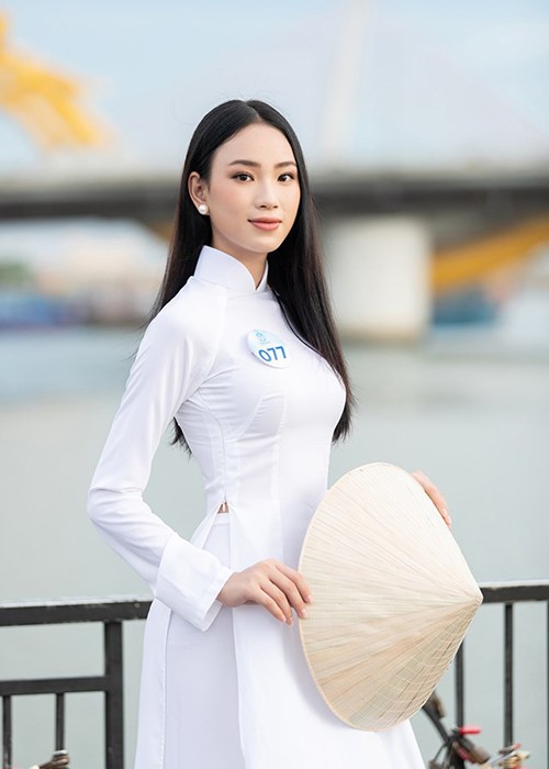 9x Miss World Viet Nam co vong eo nuot khong thua Ngoc Trinh-Hinh-13